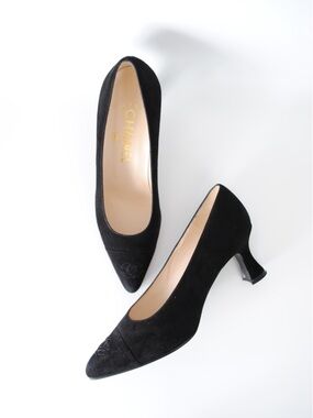 CHANEL Chèvre Black Suede Mid Heel Pumps